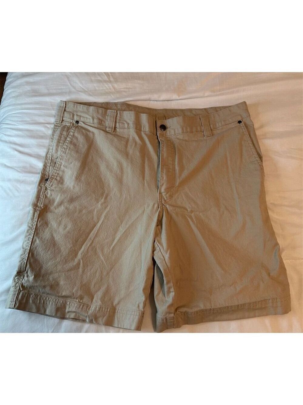 Columbia Men's Chino Shorts Size 40 Beige Casual Summer Wear